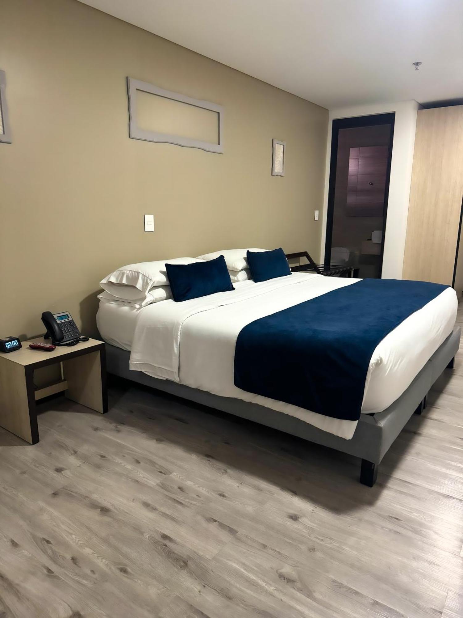 Hotel Wlh Silver Corferias 波哥大 外观 照片