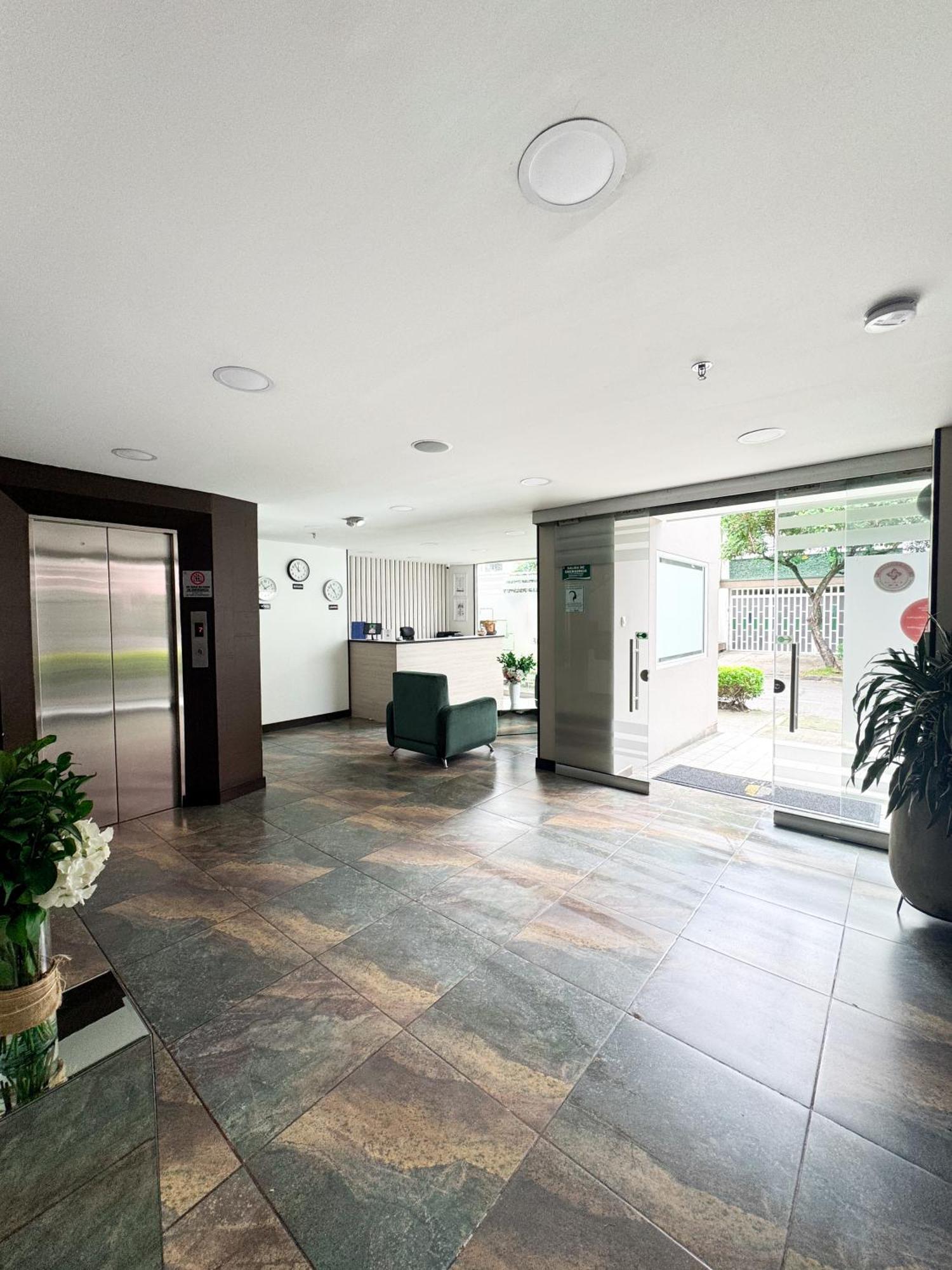 Hotel Wlh Silver Corferias 波哥大 外观 照片