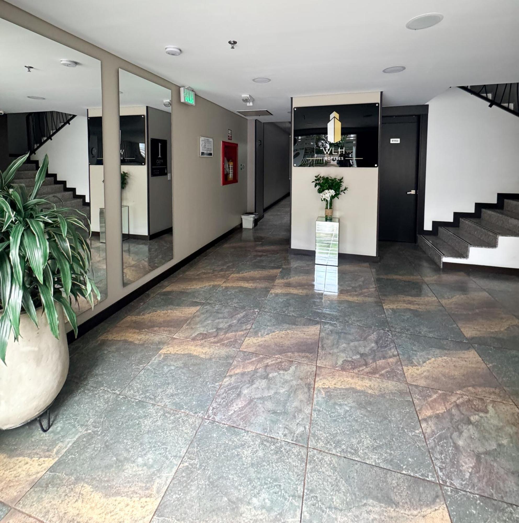 Hotel Wlh Silver Corferias 波哥大 外观 照片