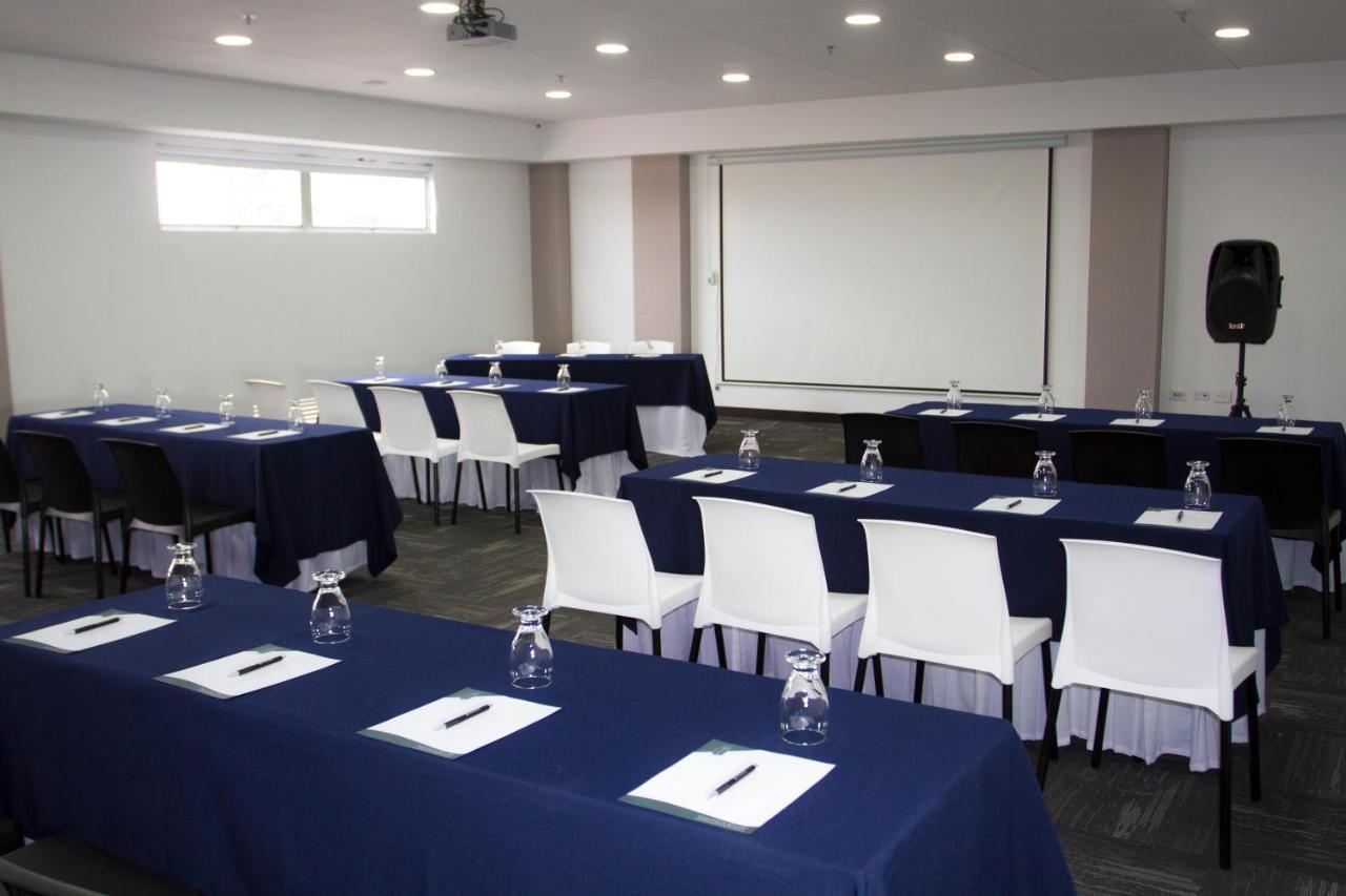 Hotel Wlh Silver Corferias 波哥大 外观 照片